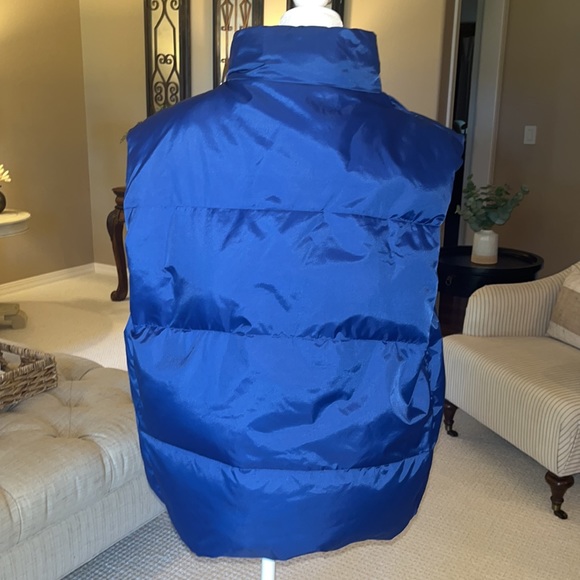GAP Down Vest - Picture 10 of 16
